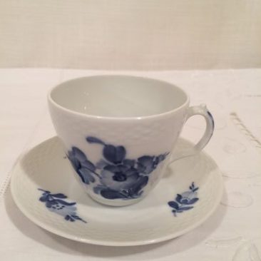 Twelve Royal Copenhagen blue flower demitasse cup and saucers