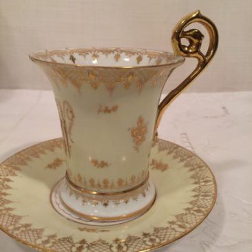 Picture of handle on one of the six Dresden cabinet cups and saucers